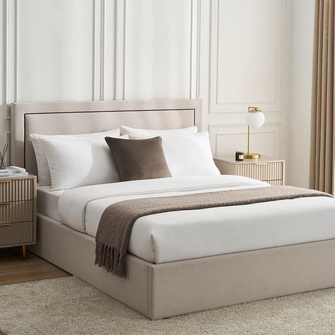 Windsor Ottoman Storage Bed – Natural/Black